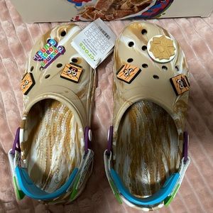 Cinnamon Toast Crunch crocs